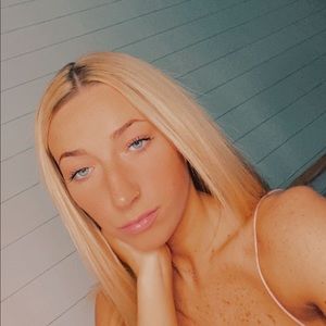 Meet your Posher, Brooke